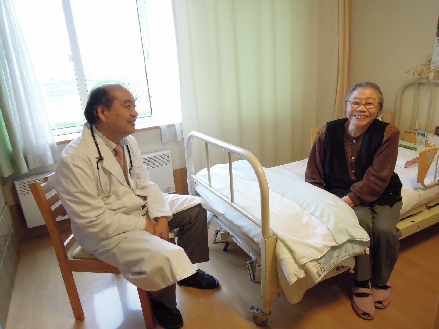 写真：嘱託医による診察